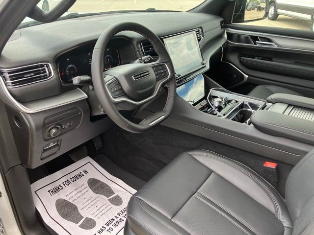 New 2026 Jeep Grand Wagoneer Limited AWD/4WD image 13