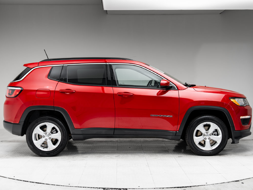 Used 2018 Jeep Compass Latitude w/ Popular Equipment Group AWD/4WD image 26