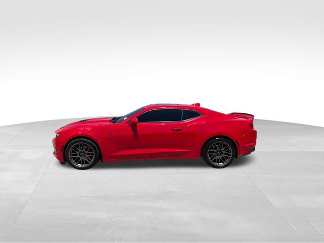 Used 2020 Chevrolet Camaro LT w/ Technology Package RWD image 3