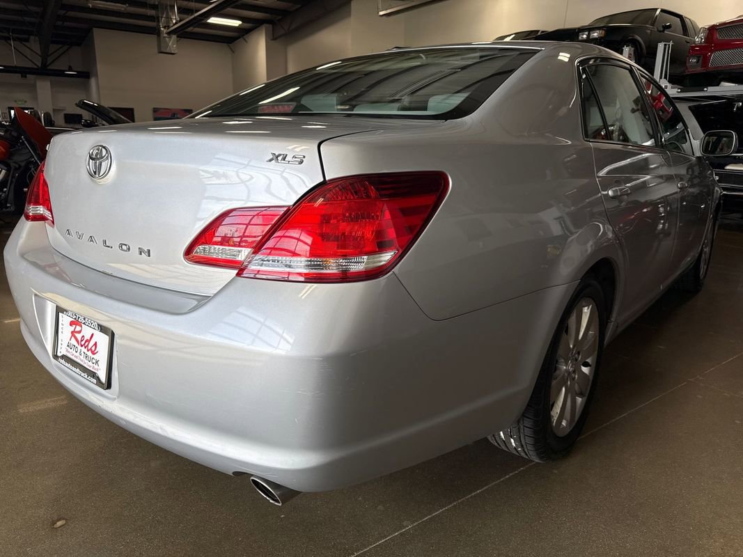 Used 2006 Toyota Avalon XLS image 53