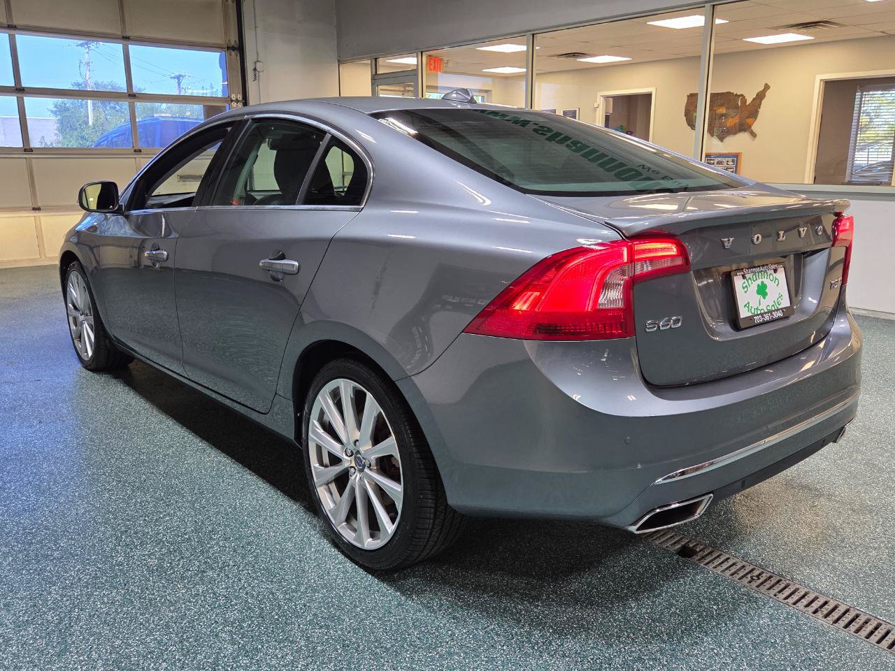 Used 2018 Volvo S60 T5 Inscription Platinum AWD/4WD image 5