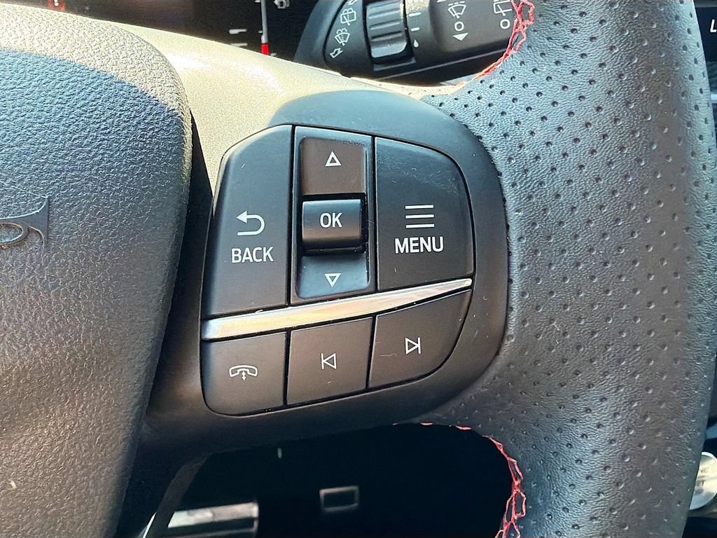 Used 2024 Ford Escape ST-Line w/ Tech Pack #1 AWD/4WD image 13