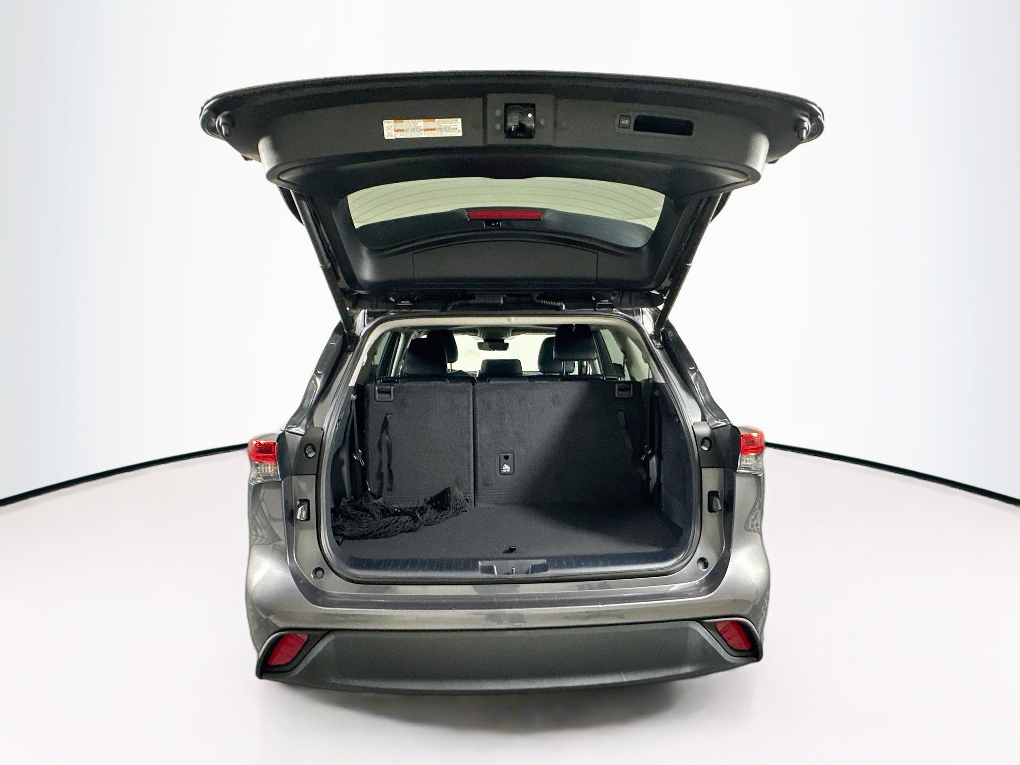 Used 2023 Toyota Highlander XLE FWD image 30
