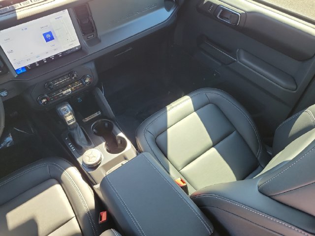 Used 2025 Ford Bronco Badlands AWD/4WD image 13