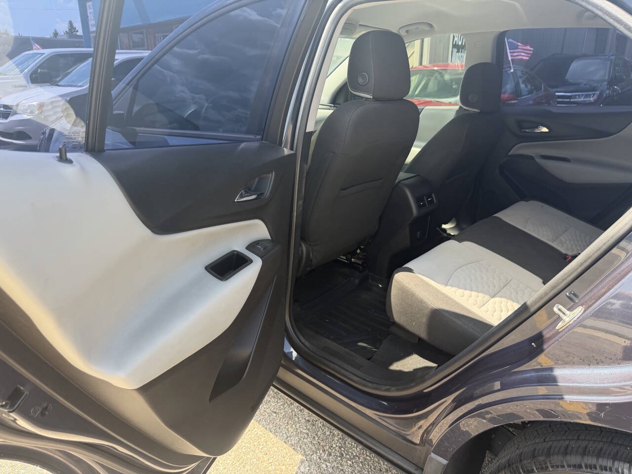 Used 2018 Chevrolet Equinox LS FWD image 20