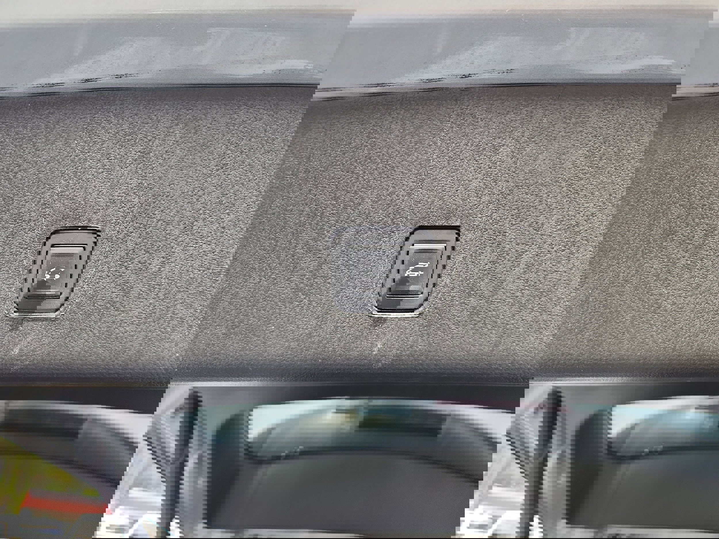 Used 2023 Chevrolet Traverse Premier w/ LPO, Cargo Package image 9