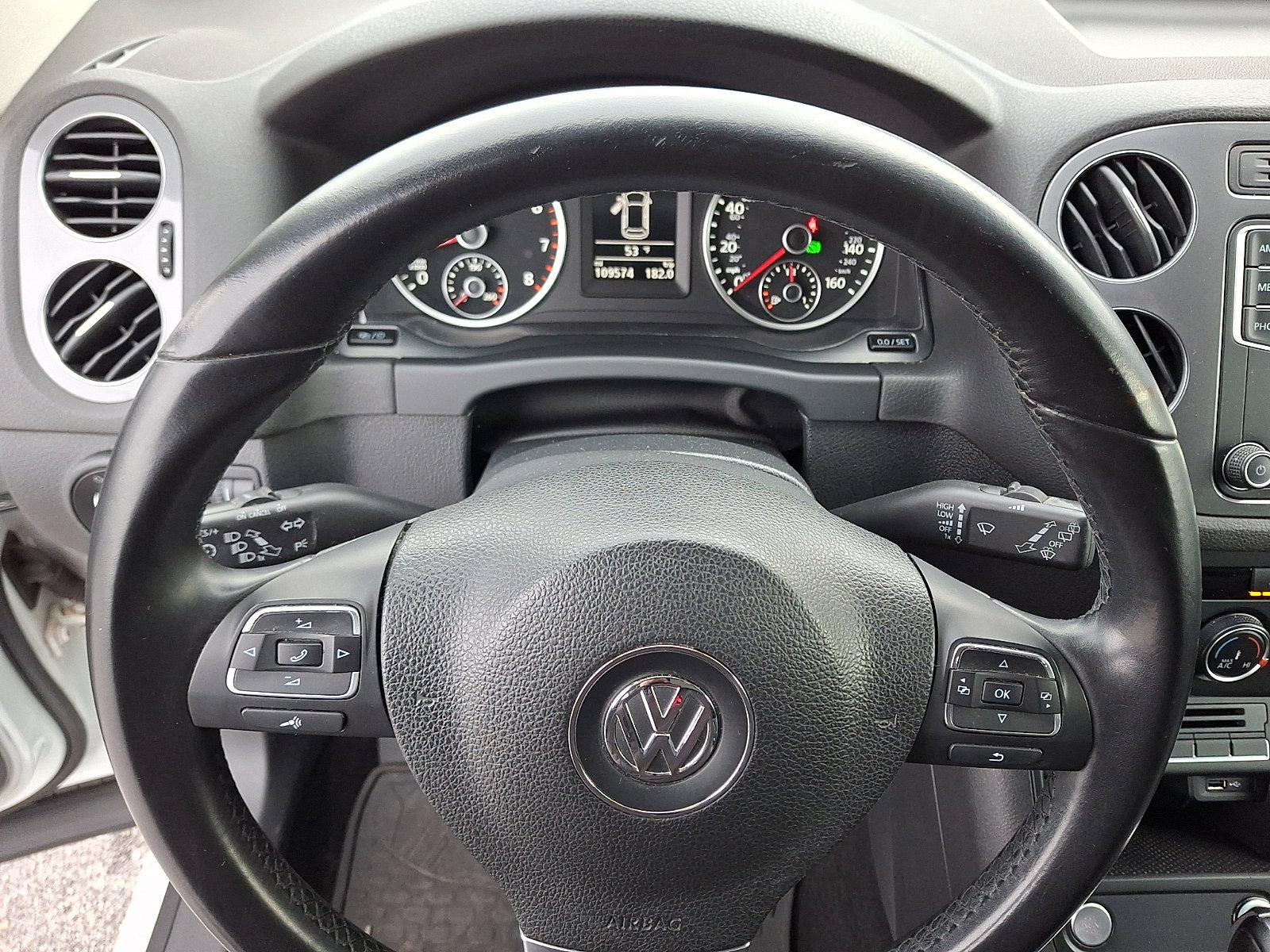 Used 2016 Volkswagen Tiguan S image 18