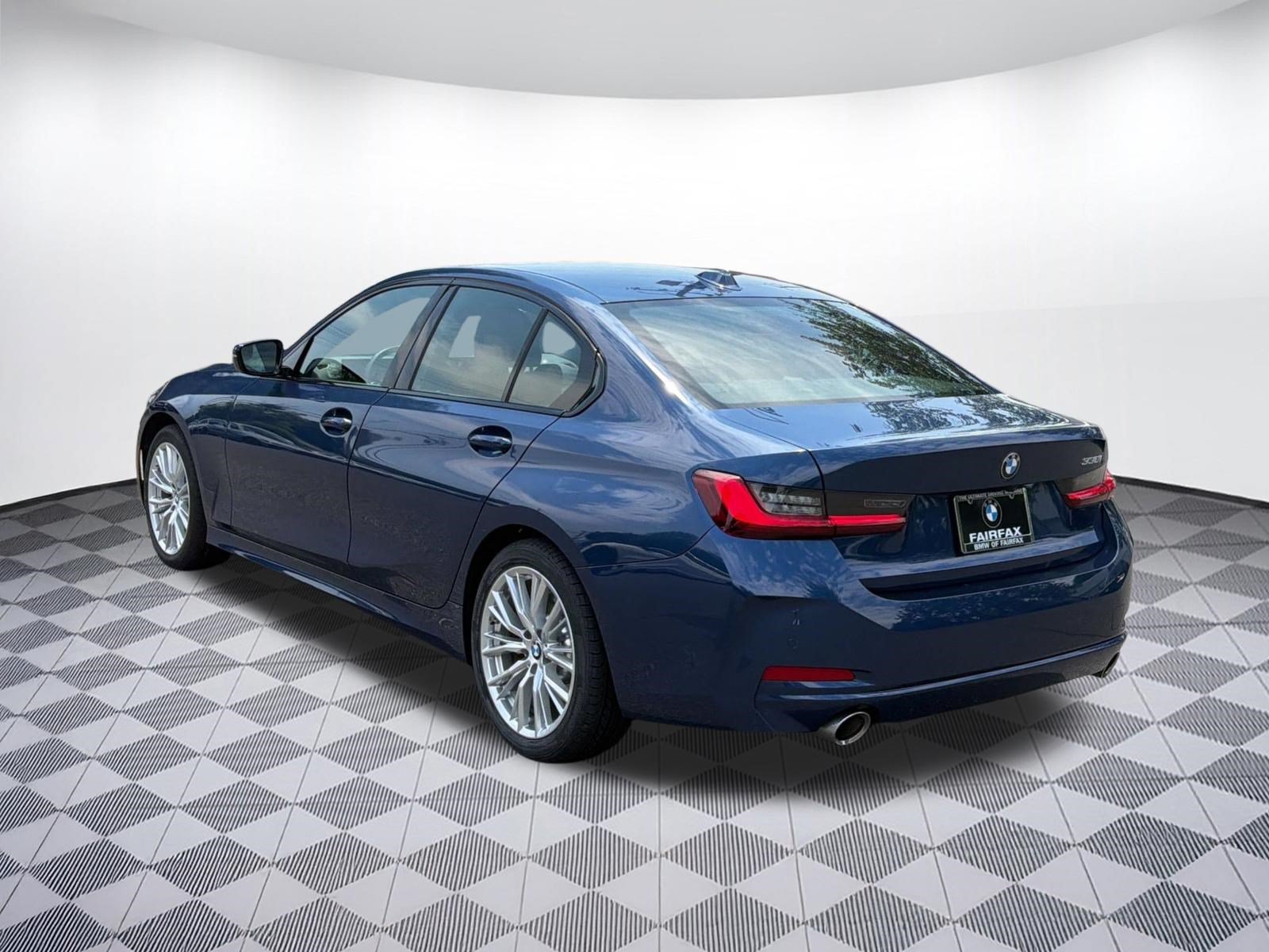 Certified 2023 BMW 330i Sedan w/ Premium Package RWD image 3