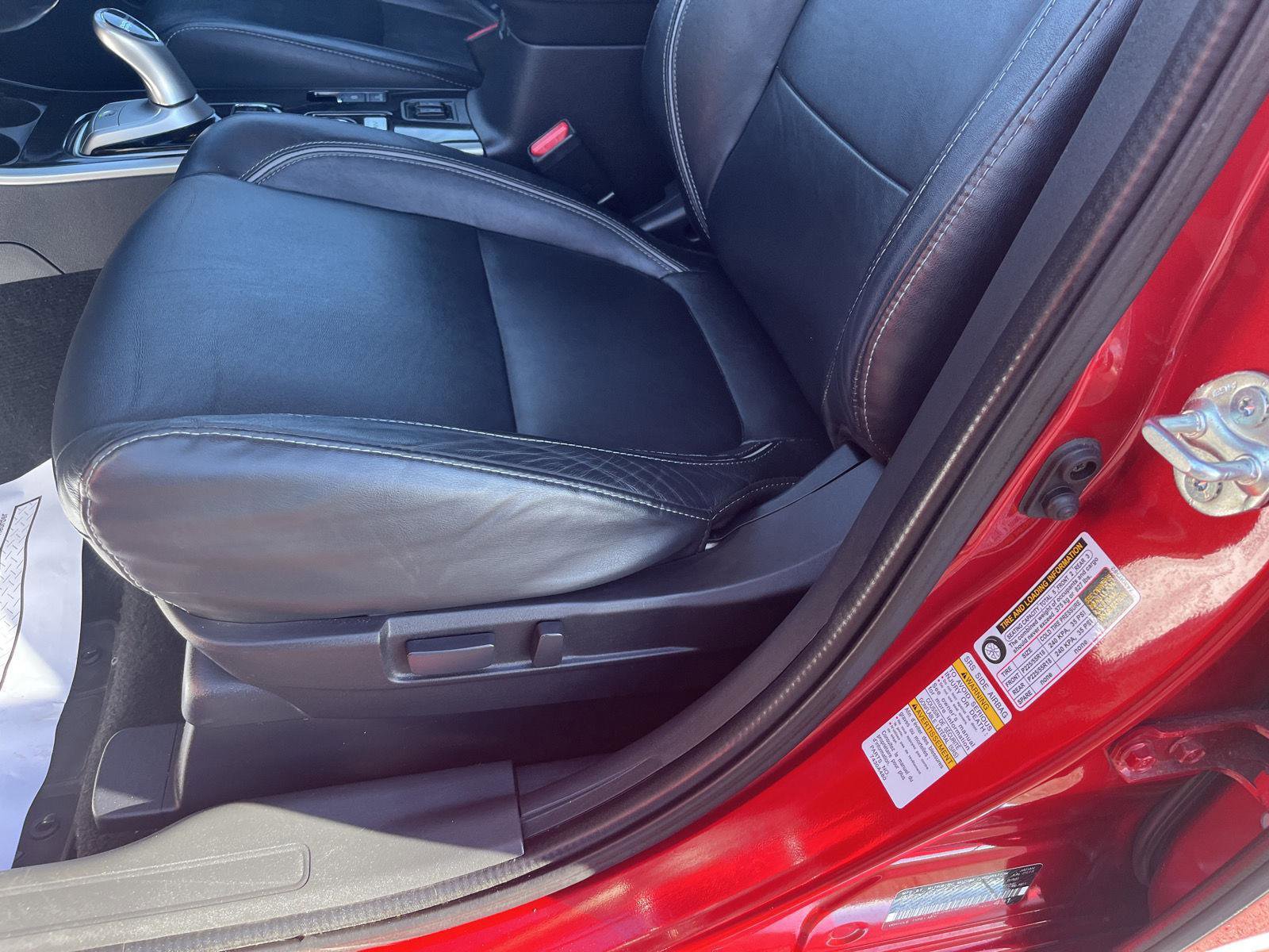 Used 2018 Mitsubishi Outlander GT AWD/4WD image 21