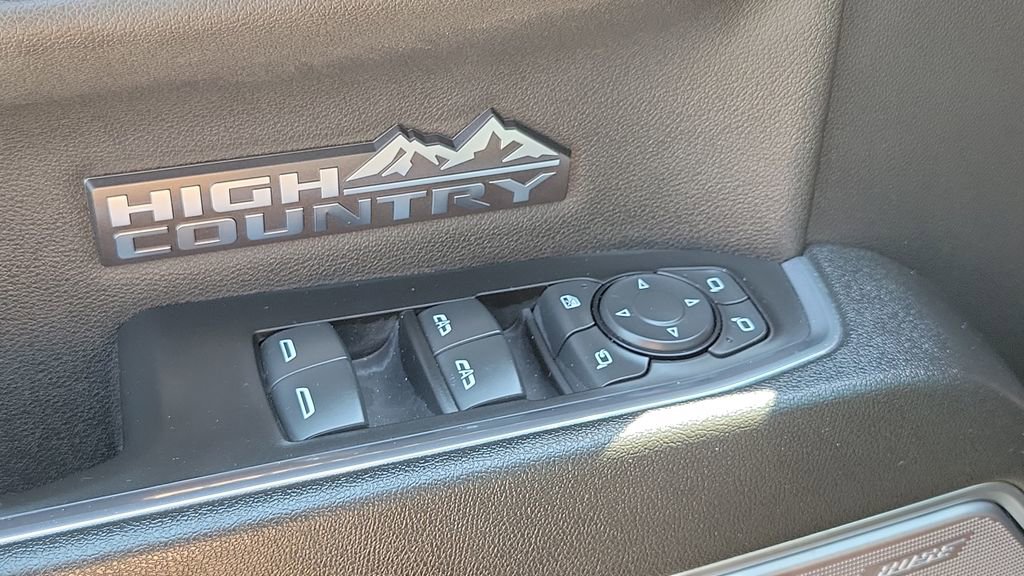 Certified 2024 Chevrolet Silverado 1500 High Country w/ Technology Package AWD/4WD image 23