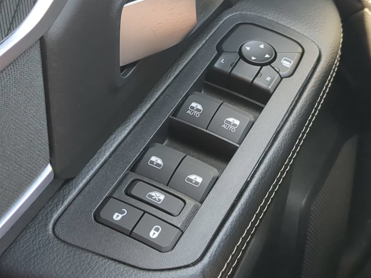 New 2026 RAM 3500 Big Horn AWD/4WD image 22
