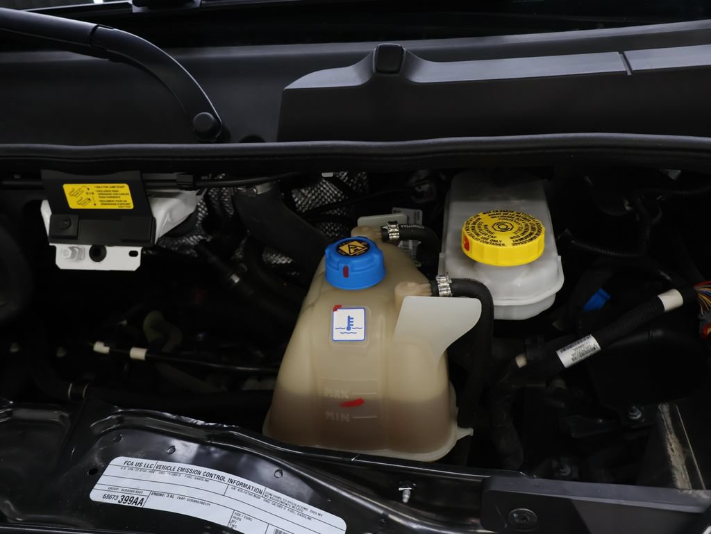 Used 2025 RAM ProMaster 2500 w/ Convenience Group FWD image 22