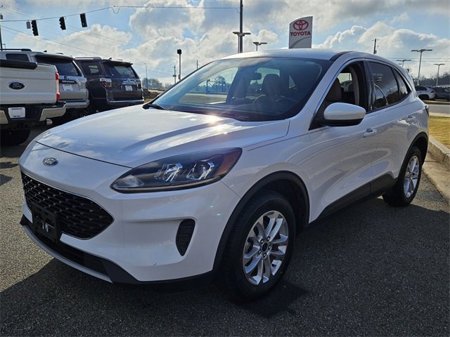Used 2020 Ford Escape SE image 3