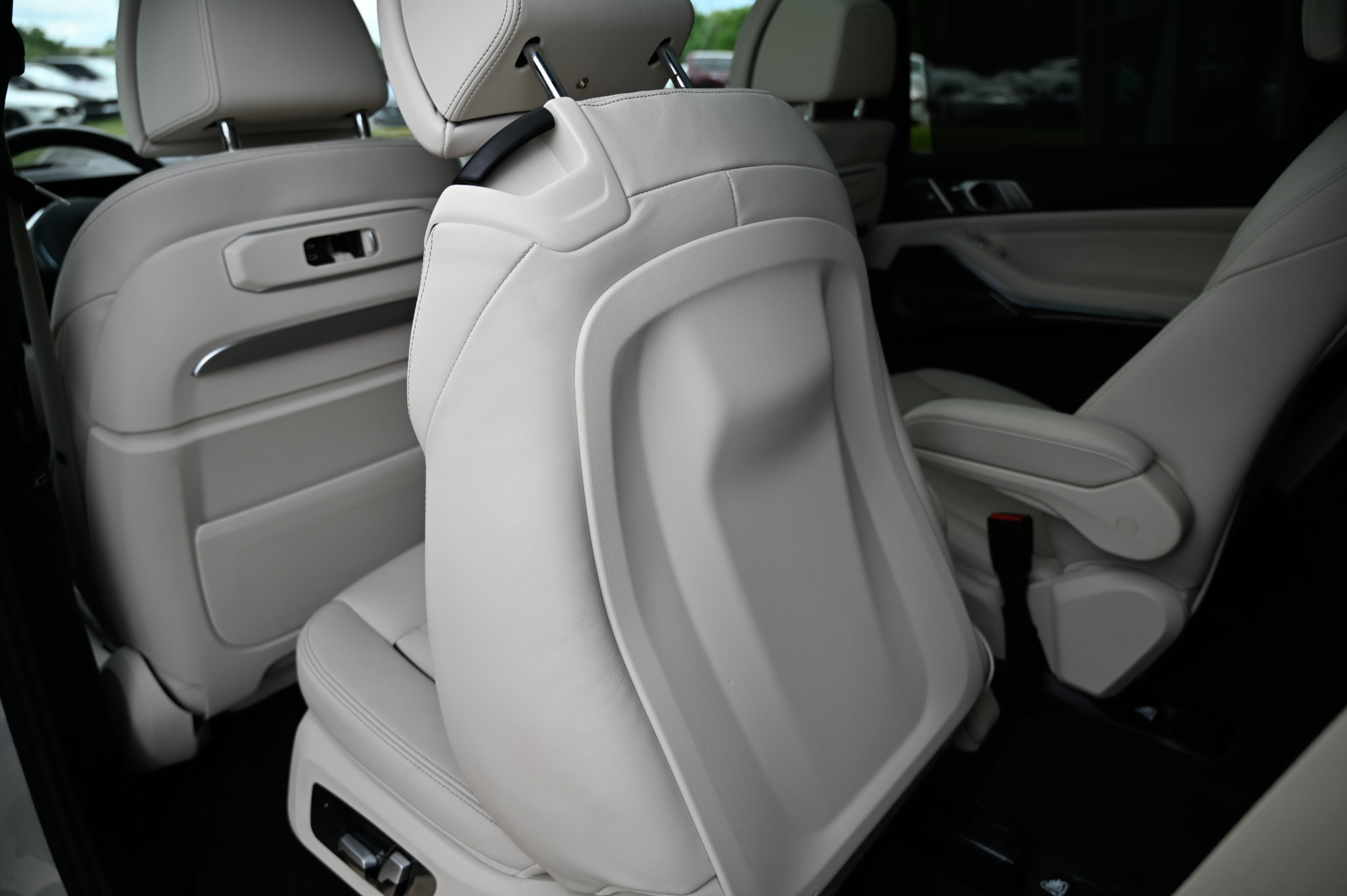 Used 2023 BMW X7 xDrive40i w/ Executive Package AWD/4WD image 42