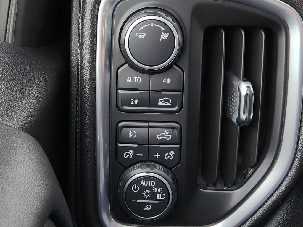 Used 2019 Chevrolet Silverado 1500 LTZ w/ LTZ Texas Edition AWD/4WD image 25