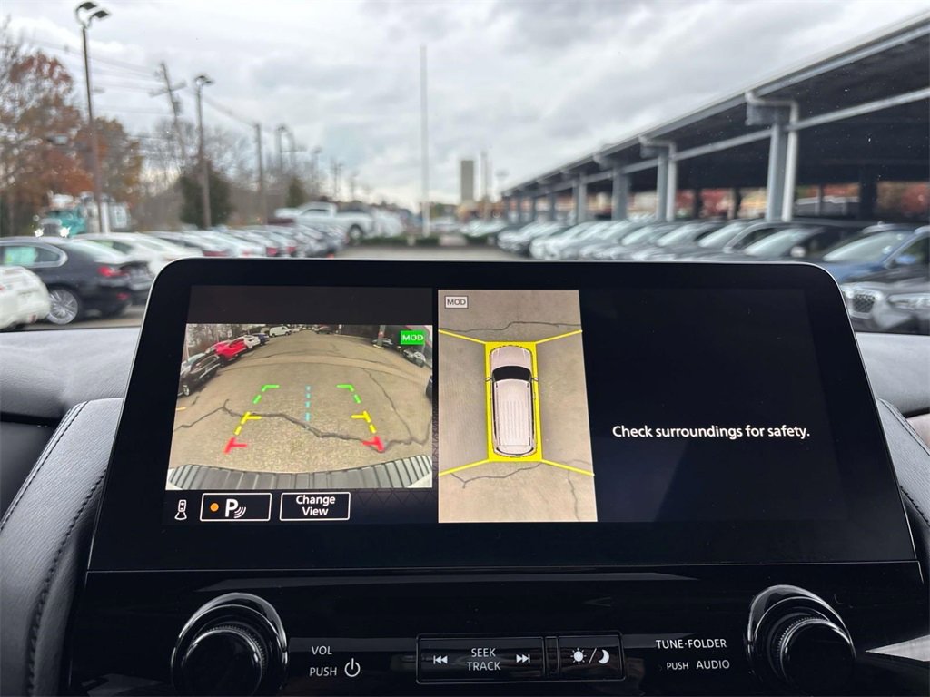 Used 2024 Nissan Armada SL w/ Captain's Chairs Package image 28