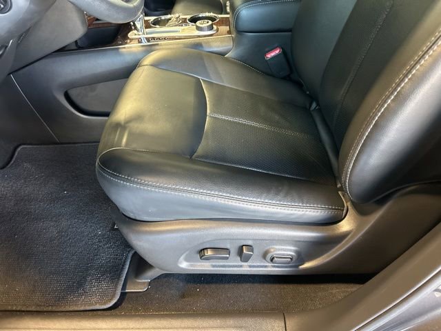 Used 2016 Nissan Pathfinder Platinum image 8