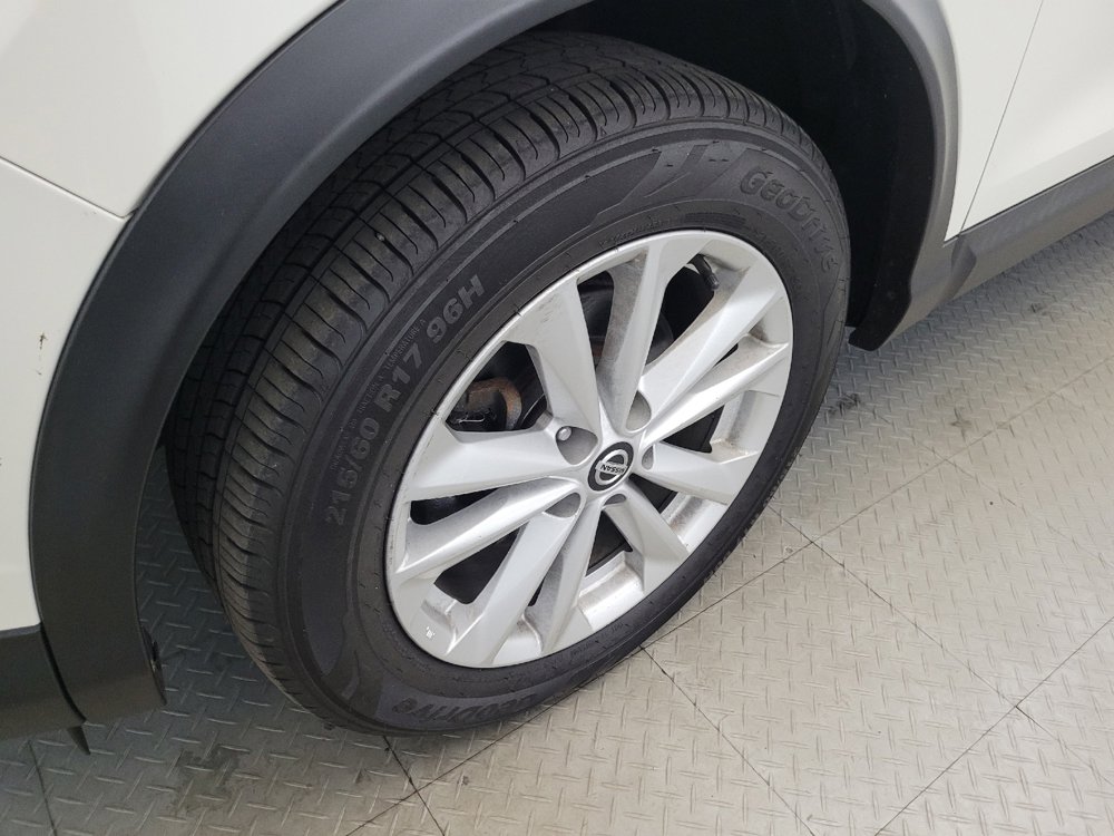 Used 2019 Nissan Rogue Sport SV w/ Technology Package AWD/4WD image 31