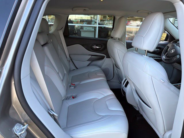 Certified 2021 Jeep Cherokee Latitude Lux AWD/4WD image 8