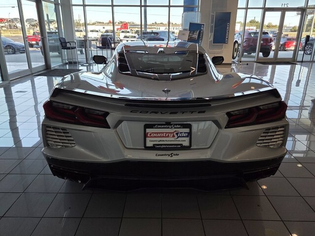 Used 2026 Chevrolet Corvette Stingray Preferred Cpe w/ 2LT RWD image 4
