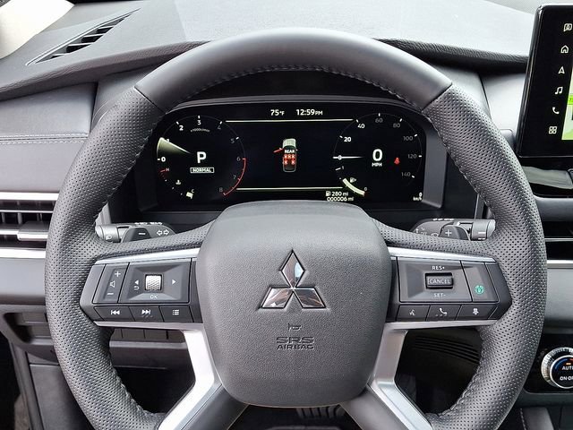 New 2025 Mitsubishi Outlander SE image 14