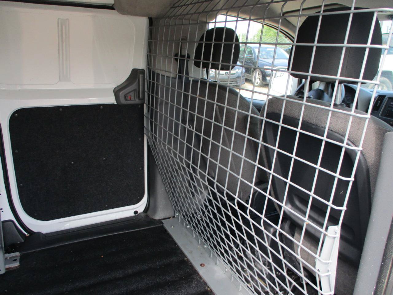Used 2015 Nissan NV200 SV w/ Back Door Glass Package FWD image 18