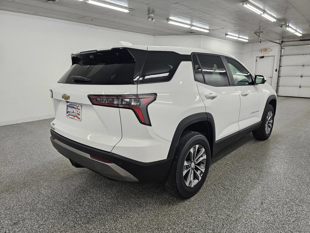 Used 2025 Chevrolet Equinox LT w/ Safety and Technology Package FWD image 4