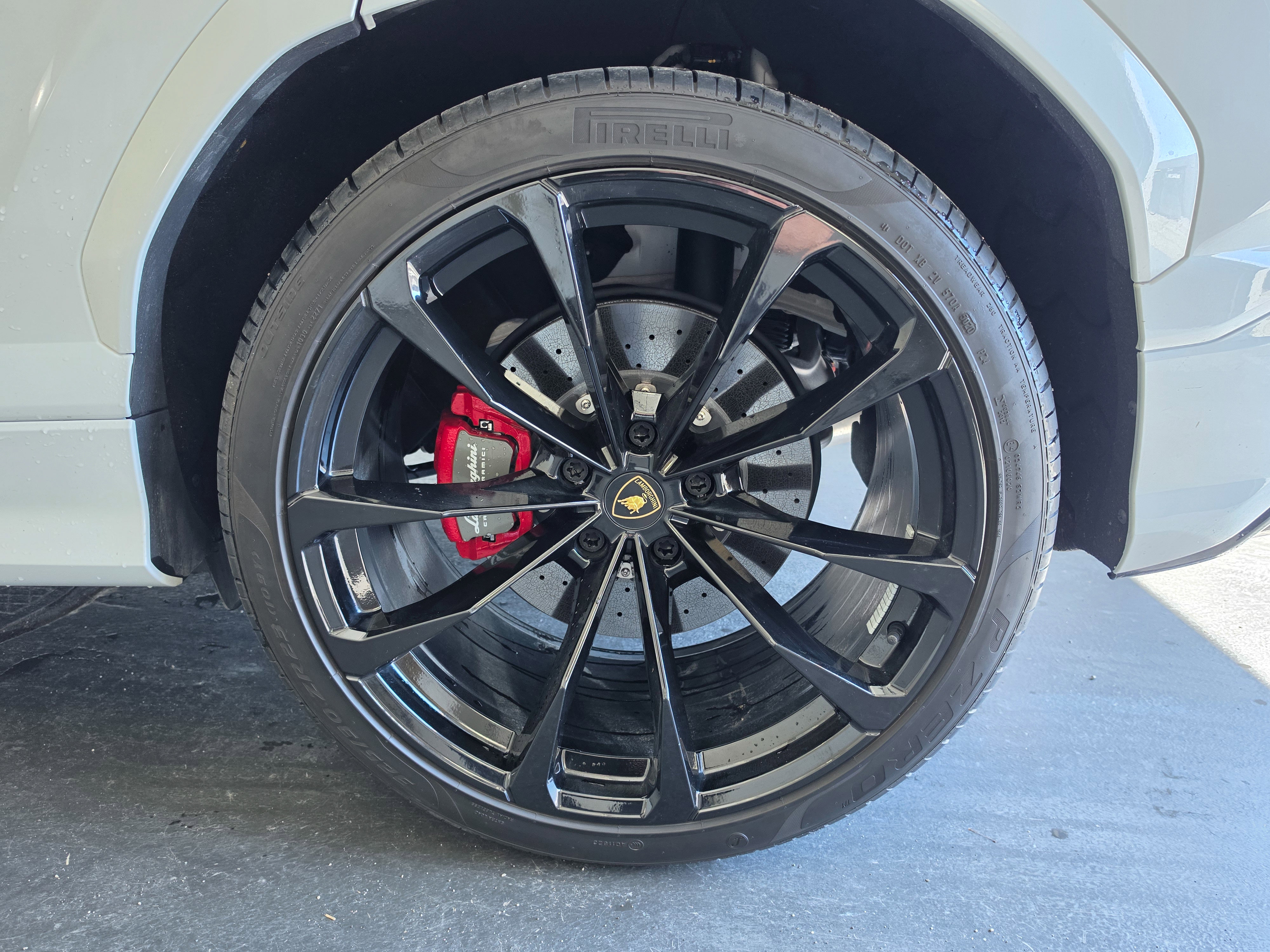 Used 2021 Lamborghini Urus AWD/4WD image 19