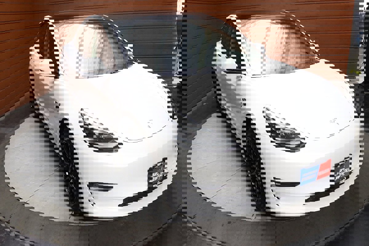 Used 2023 Tesla Model 3 Standard Range image 16