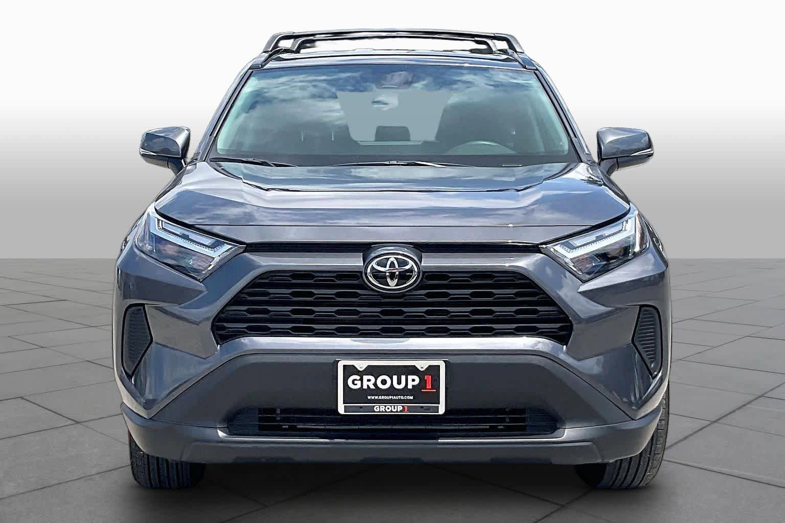 Used 2024 Toyota RAV4 XLE AWD/4WD image 4
