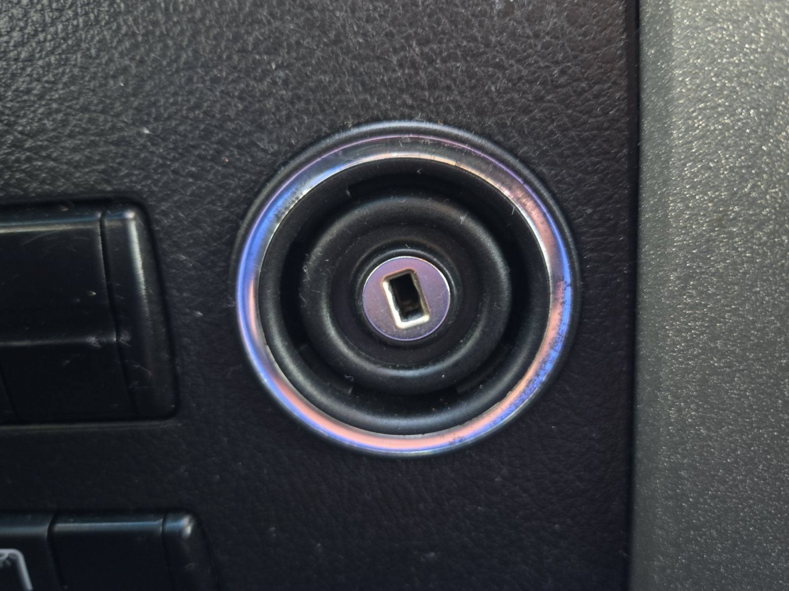 Used 2016 Mercedes-Benz Sprinter 2500 image 17