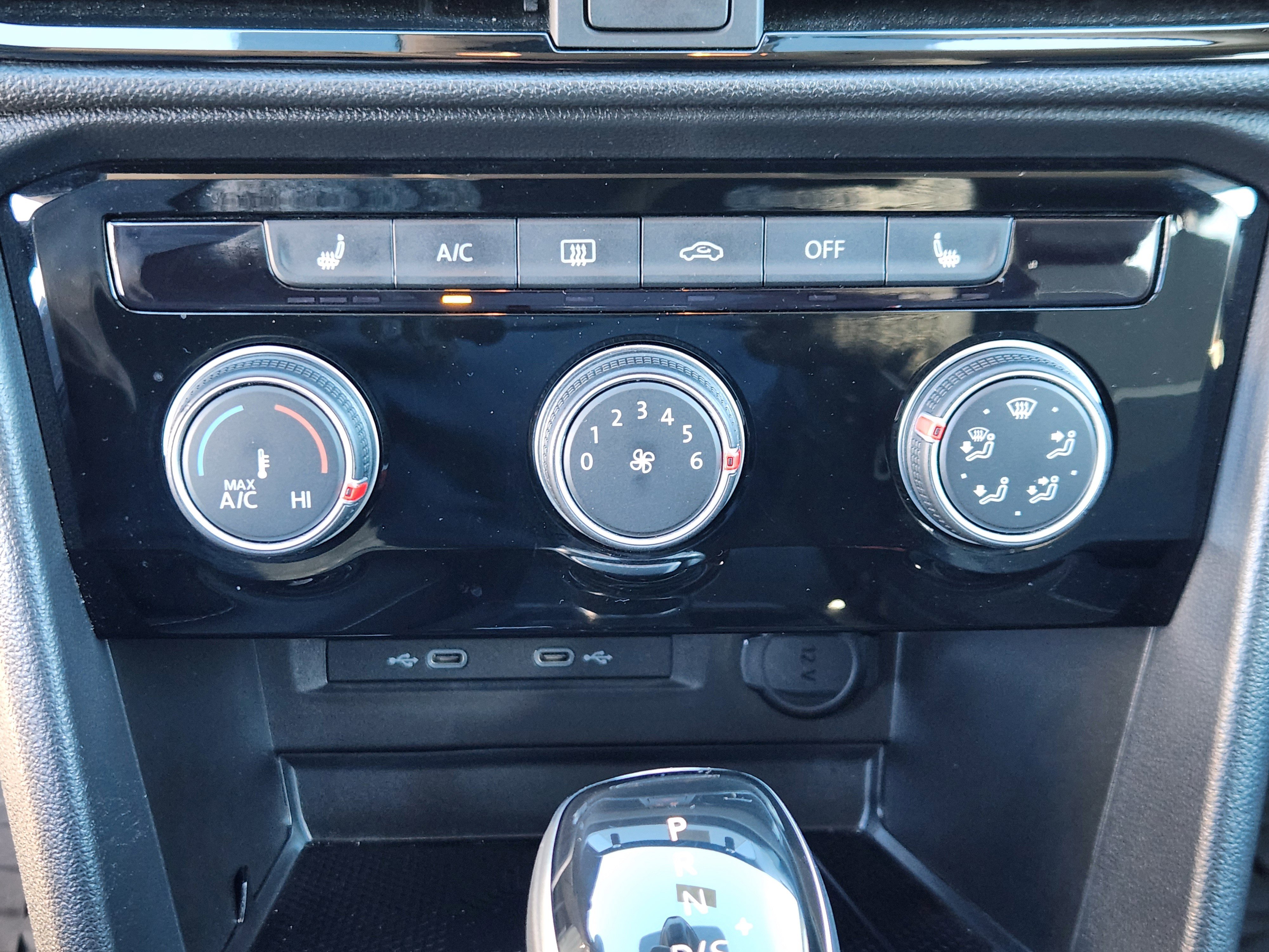 Certified 2023 Volkswagen Taos SE image 20