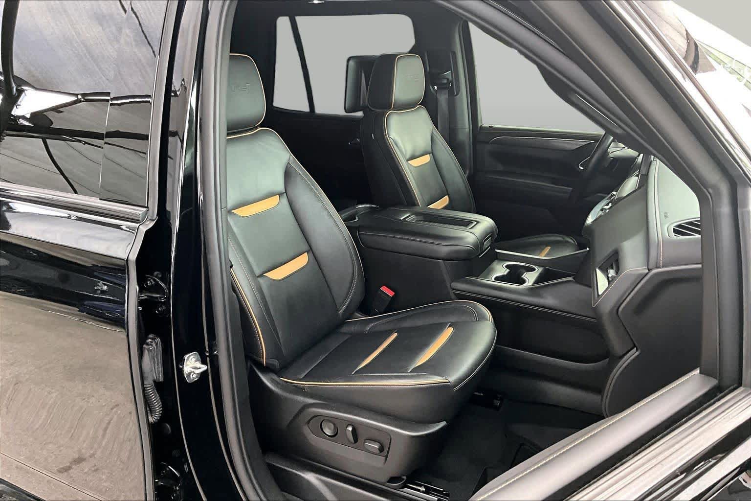 Used 2021 GMC Yukon AT4 w/ AT4 Premium Plus Package AWD/4WD image 9