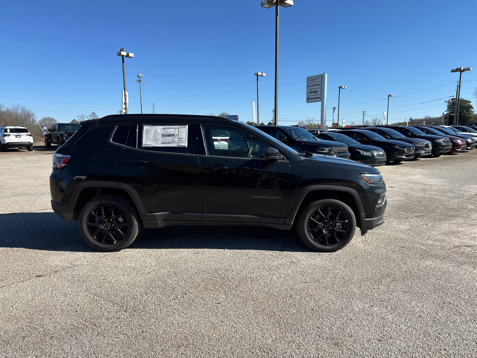 New 2025 Jeep Compass Latitude image 4