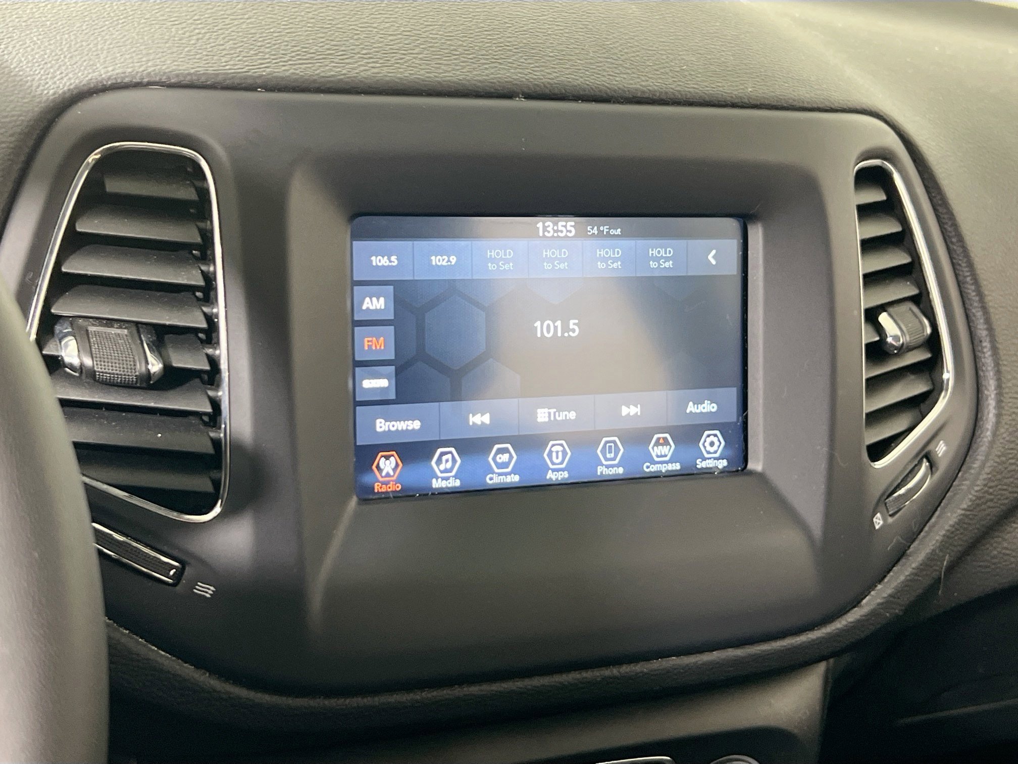 Used 2021 Jeep Compass Latitude image 14