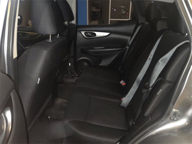 Used 2020 Nissan Rogue Sport S image 21