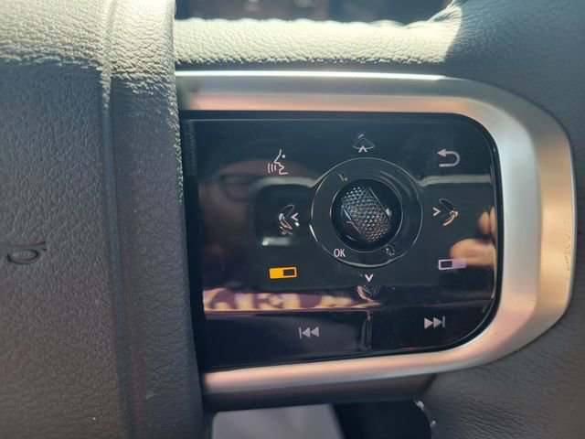 New 2025 Nissan Armada SL w/ Captain's Chari Seat Package image 20