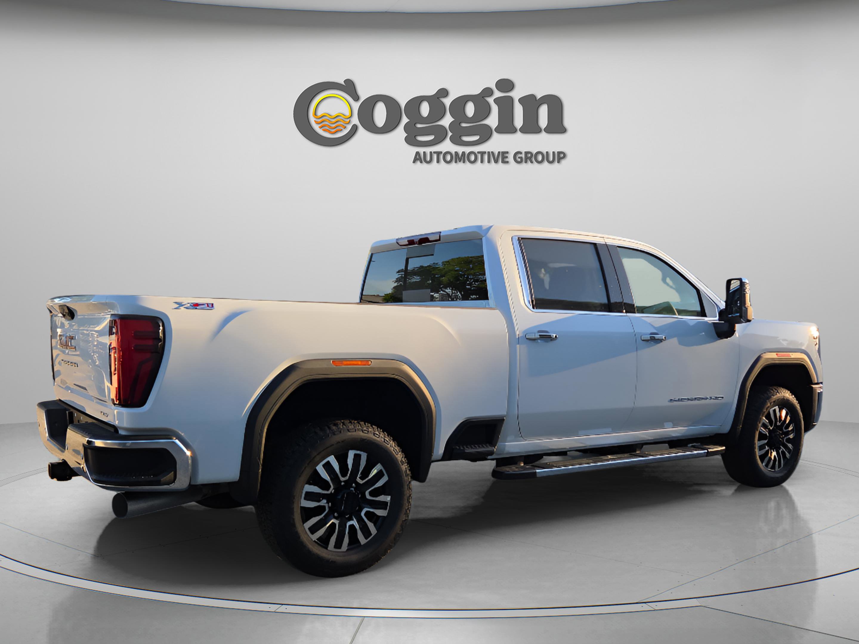 New 2026 GMC Sierra 3500 SLT w/ SLT Premium Package AWD/4WD image 7