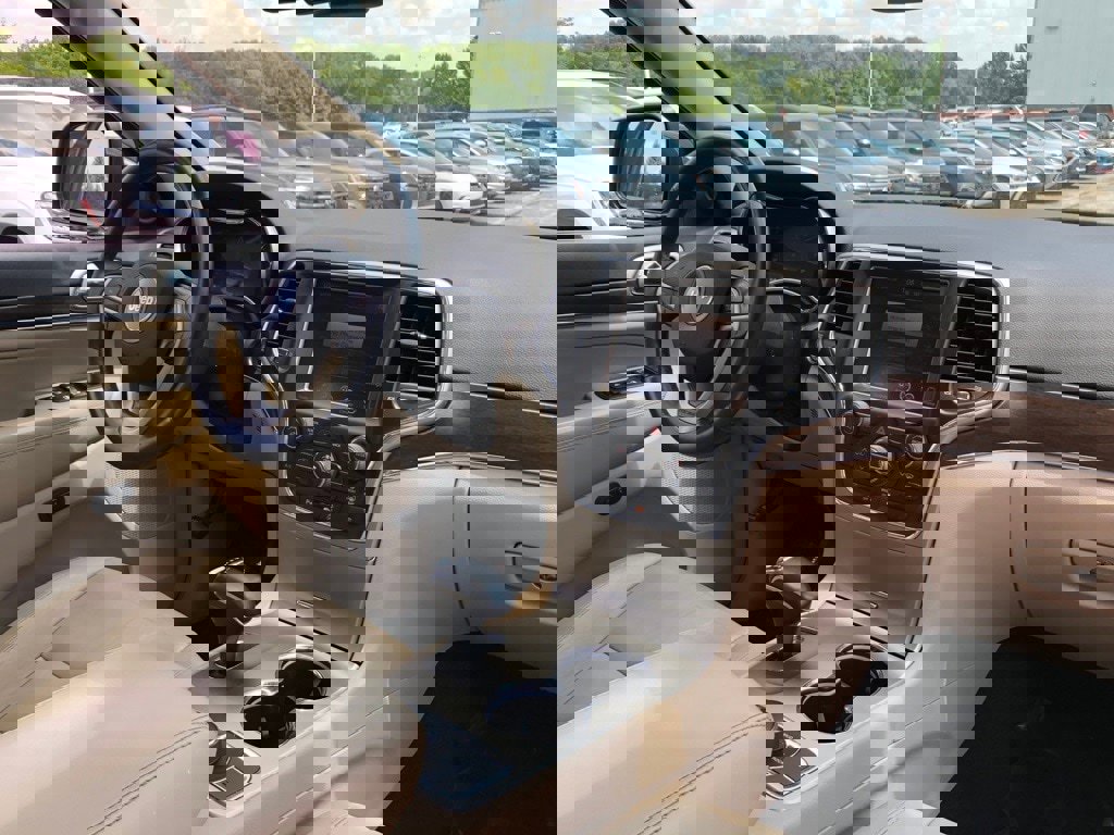 Used 2015 Jeep Grand Cherokee Limited image 18