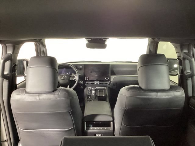 Used 2024 Lexus GX 550 w/ Cold Area Package AWD/4WD image 28