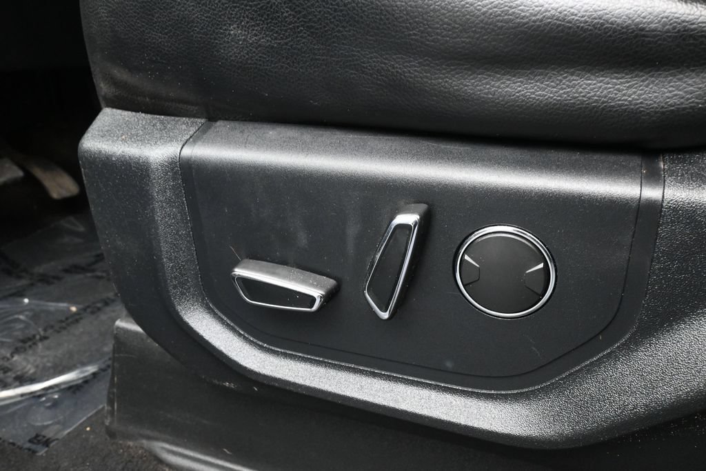 Used 2019 Ford F250 Lariat w/ Chrome Package AWD/4WD image 12