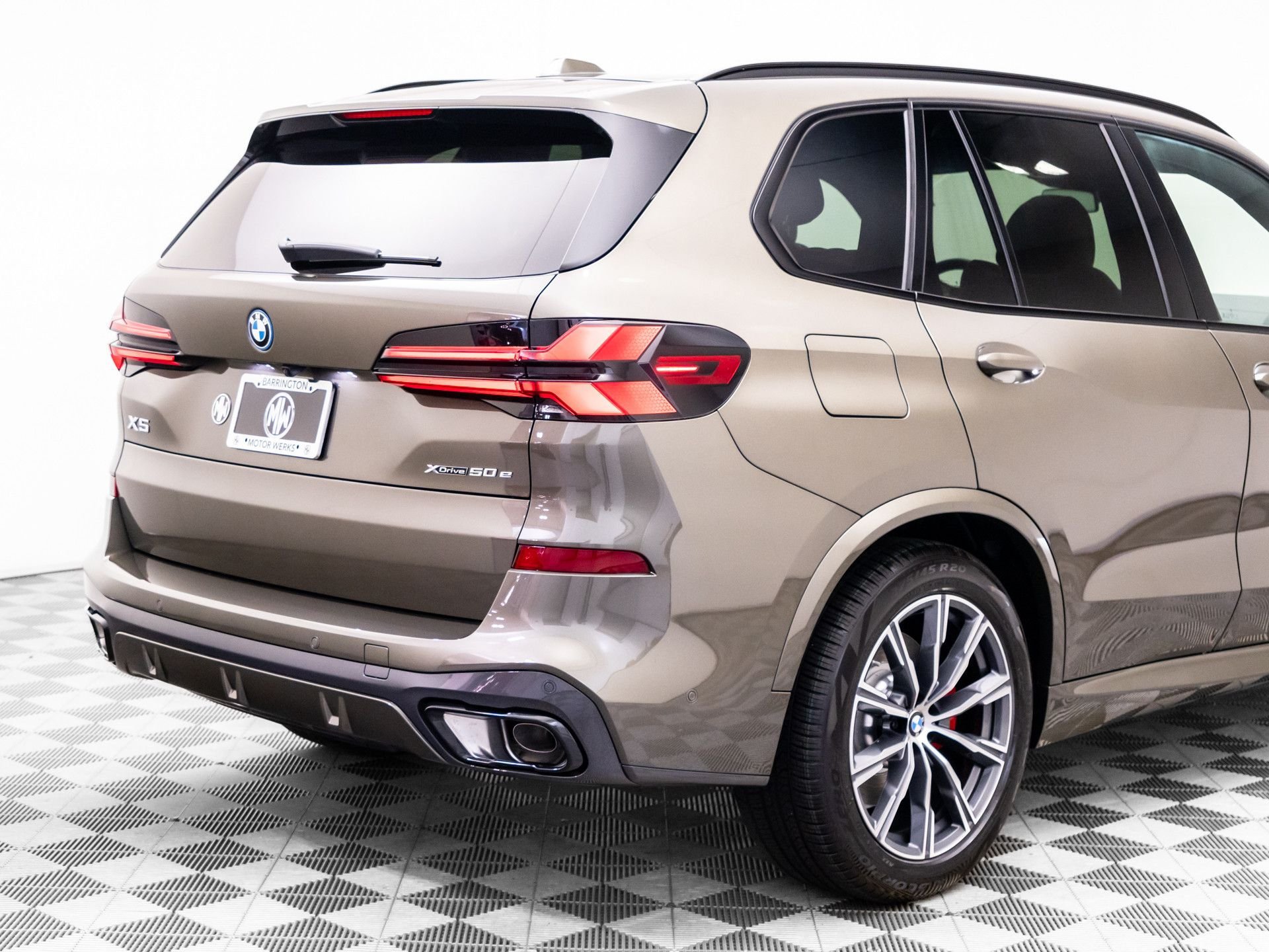 New 2026 BMW X5 xDrive50e w/ M Sport Package AWD/4WD image 33