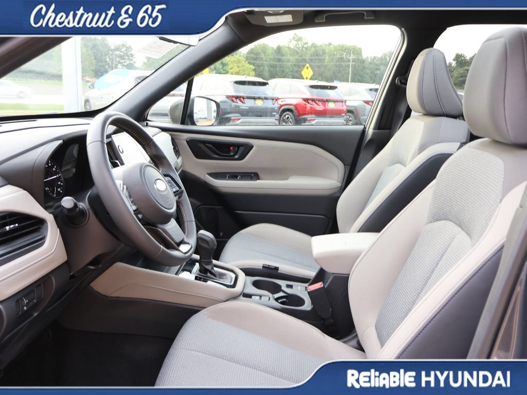 Used 2025 Subaru Forester Premium AWD/4WD image 22