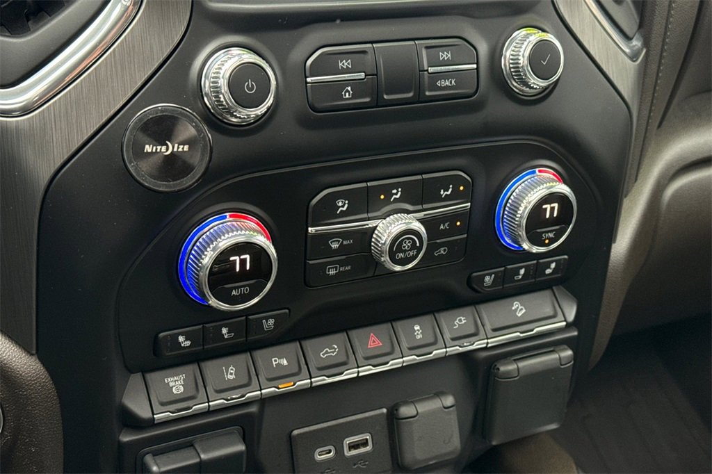 Used 2023 GMC Sierra 2500 Denali w/ Denali Ultimate Package image 18