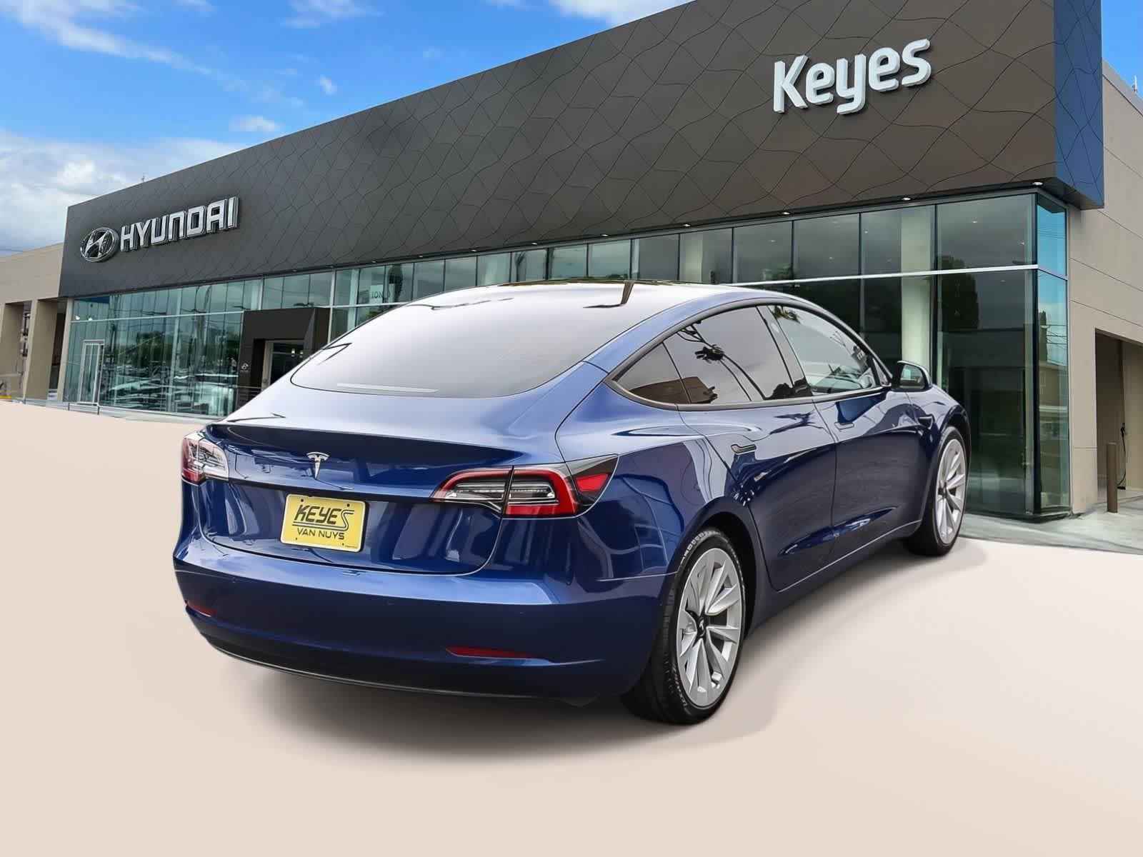 Used 2021 Tesla Model 3 Standard Range Plus RWD image 4