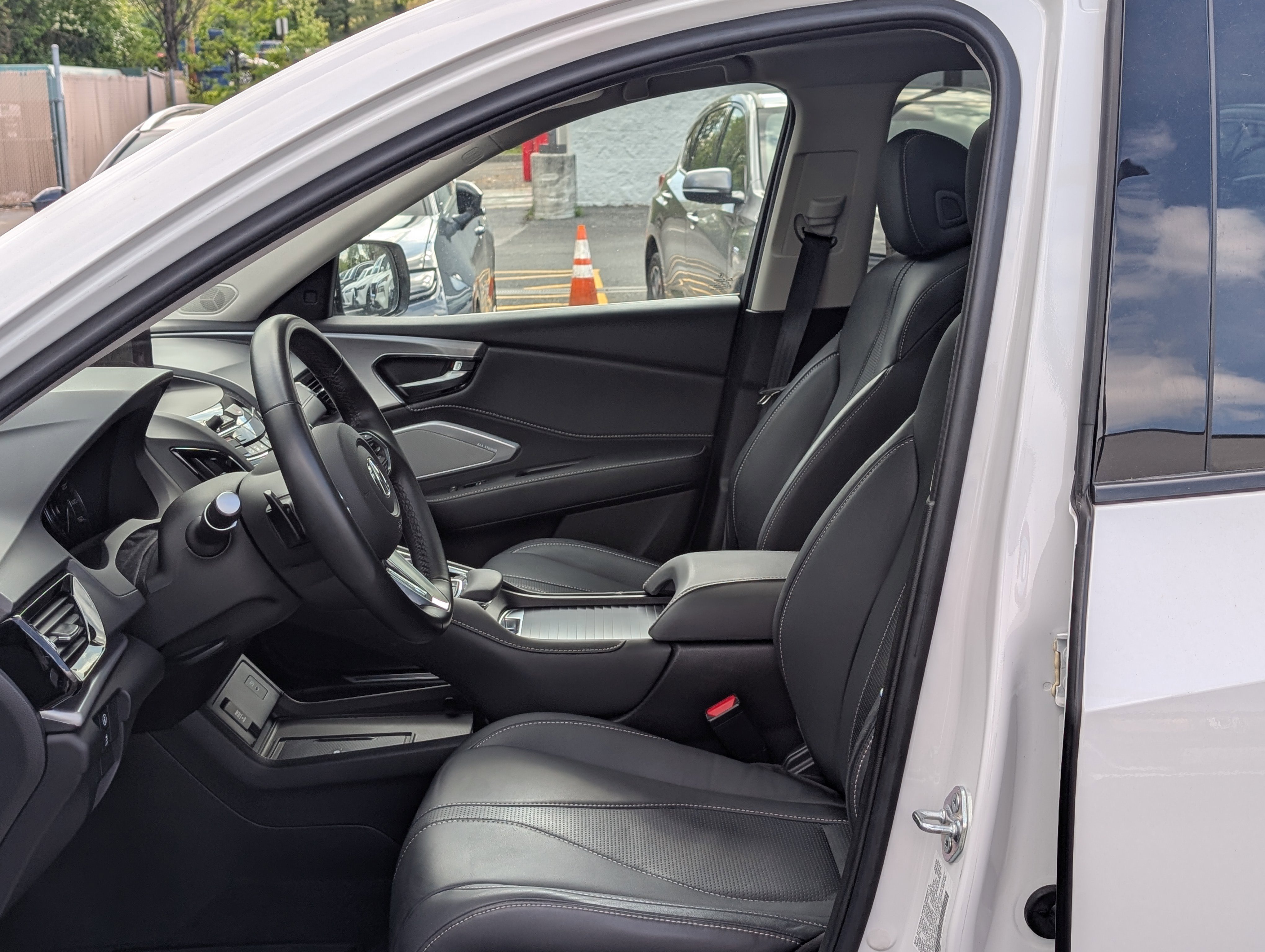 Used 2024 Acura RDX SH-AWD w/ Technology Package image 15
