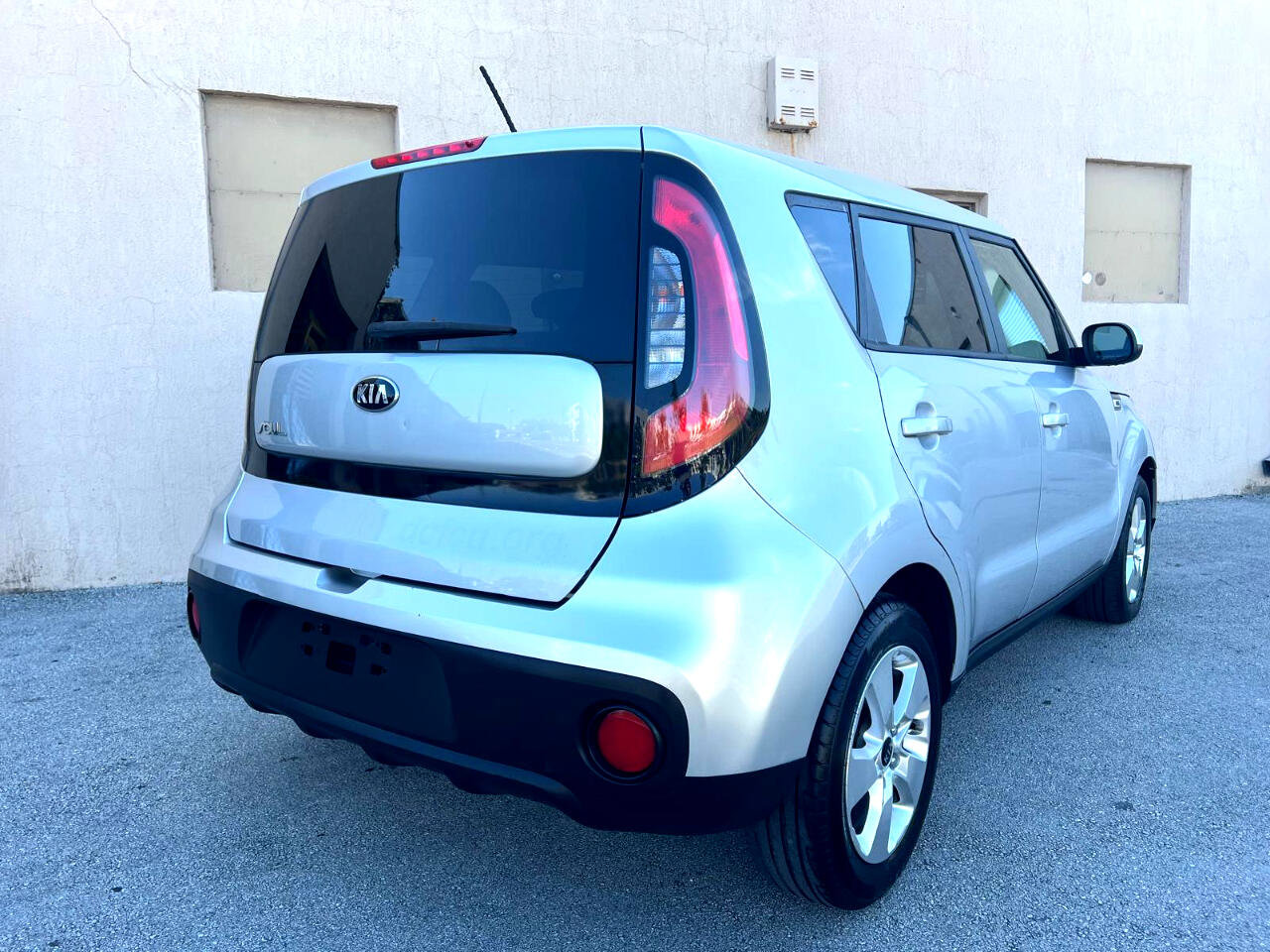 Used 2017 Kia Soul LX 4D Wagon at image 4