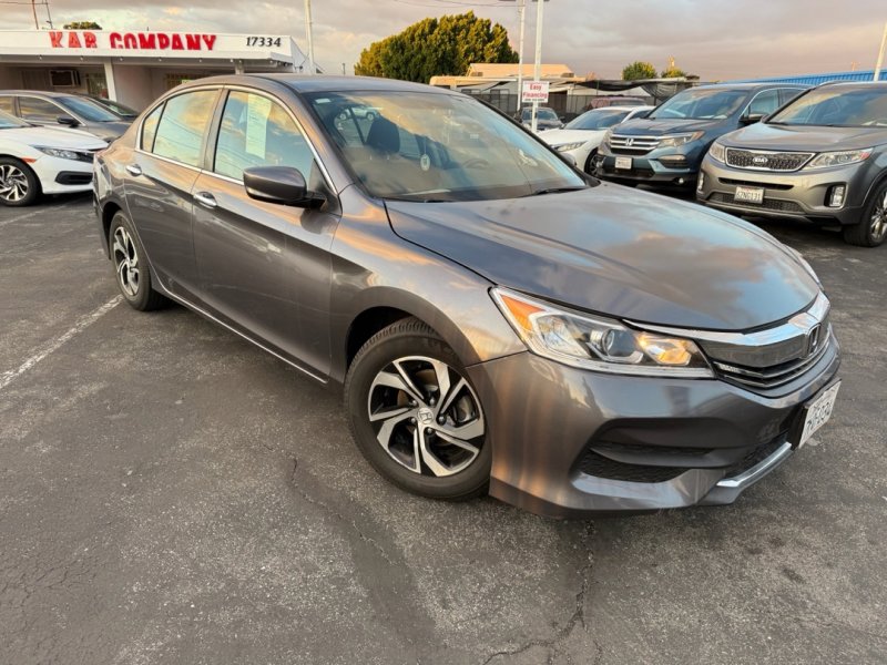 Used 2017 Honda Accord LX image 4