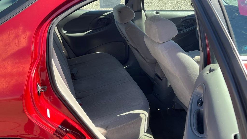 Used 1998 Ford Taurus SE FWD image 15