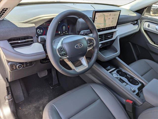 New 2025 Ford Explorer Active w/ Active Comfort Package RWD image 3